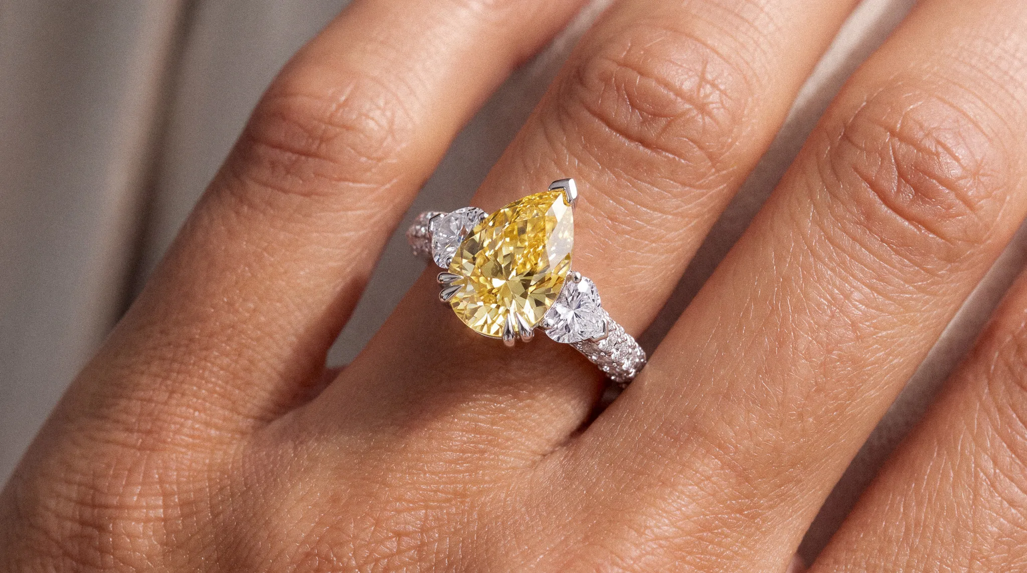 Aureleaf Bridal Set craftsmanship image