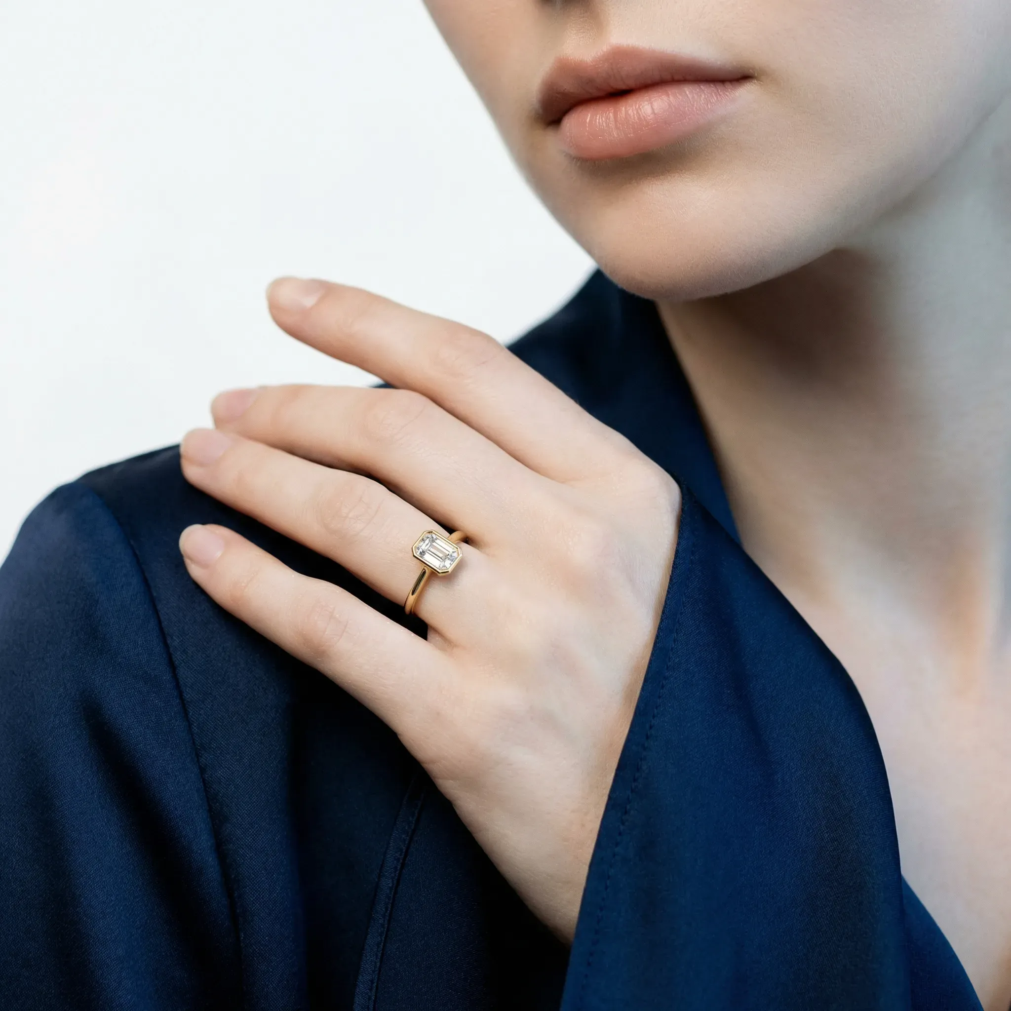 everina emerald solitaire ring - product_gallery - 2