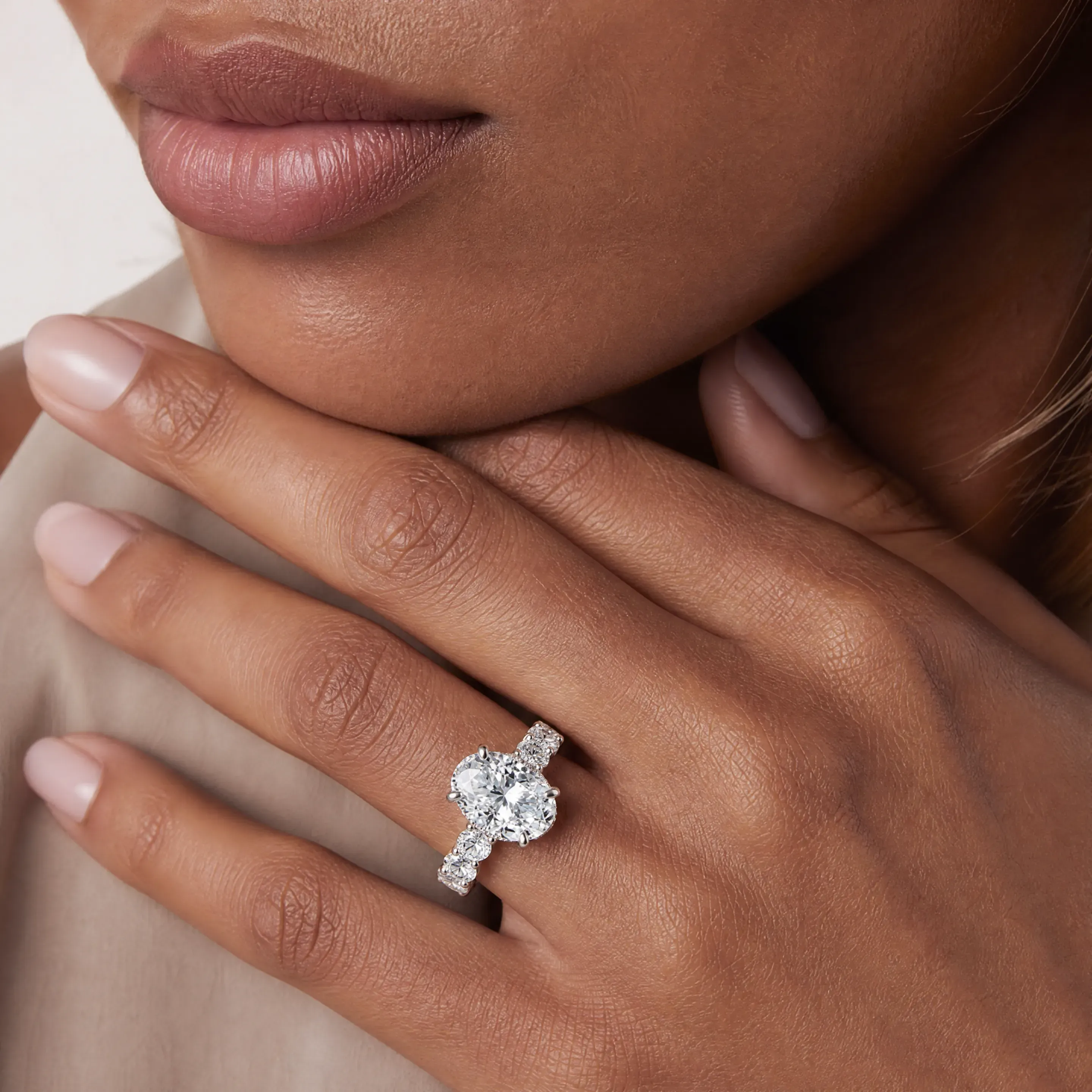 veil arc oval ring - product_gallery - 2