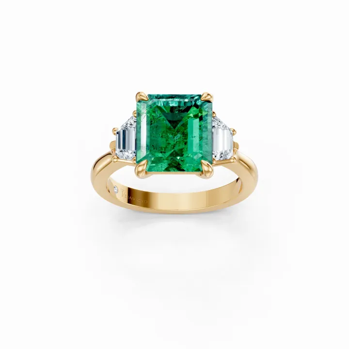 Trio Émeraude Solitaire Ring