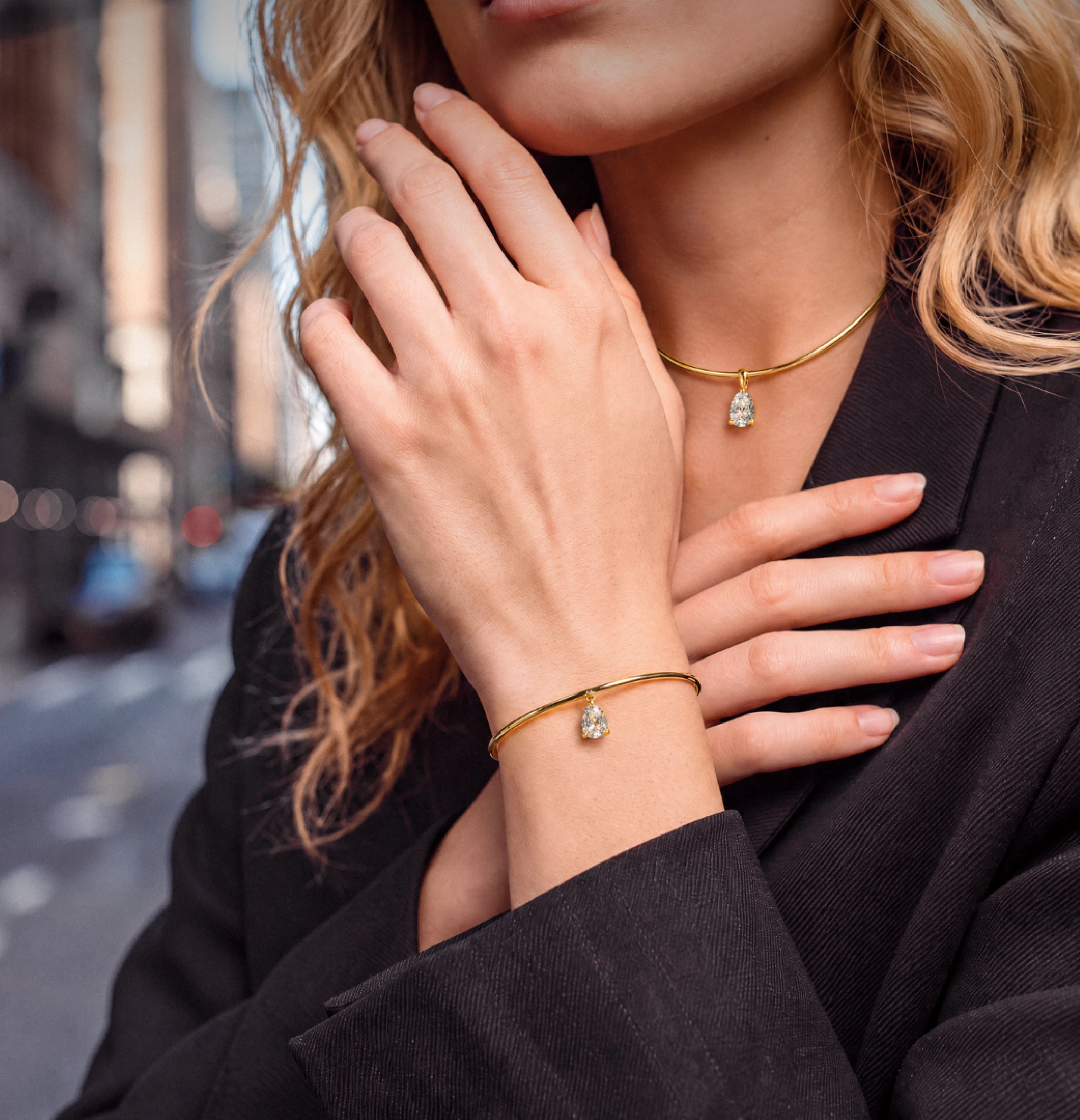 Model wearing iDiamond jewelry